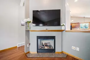 2209 High Meadows Ln, Neenah, WI 54956 - Photo 5