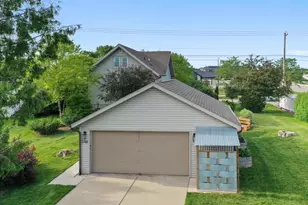 2788 Riveridge Ln, Green Bay, WI 54313 - Photo 1
