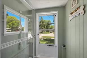 1016 S 7th St, De Pere, WI 54115 - Photo 3