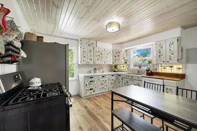 1016 S 7th Street, De Pere, WI 54115 - Photo 9