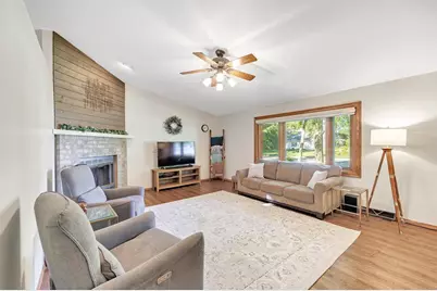 2035 S Point Road, Green Bay, WI 54313 - Photo 3
