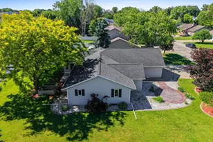 702 Carol Ln, Pulaski, WI 54162 - Photo 63