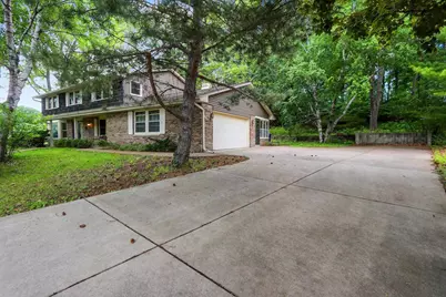 535 Avon Court, Green Bay, WI 54302 - Photo 3