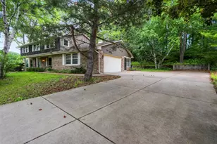 535 Avon Ct, Green Bay, WI 54302 - Photo 3