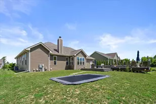 335 Deer Meadow Dr, Fredonia, WI 53021 - Photo 39