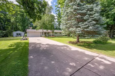 2734 Pioneer Drive, Green Bay, WI 54313 - Photo 51