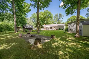 2734 Pioneer Dr, Green Bay, WI 54313 - Photo 7