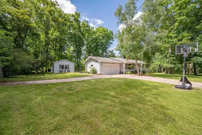 2734 Pioneer Drive, Green Bay, WI 54313 - Photo 61