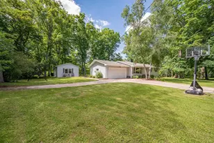2734 Pioneer Dr, Green Bay, WI 54313 - Photo 61