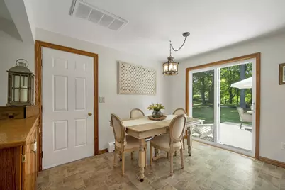 2734 Pioneer Drive, Green Bay, WI 54313 - Photo 37