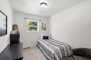 1019 S 6th St, De Pere, WI 54115 - Photo 17