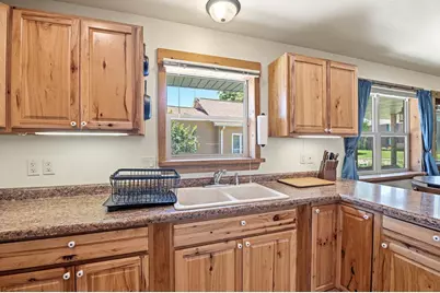 1019 S 6th Street, De Pere, WI 54115 - Photo 11
