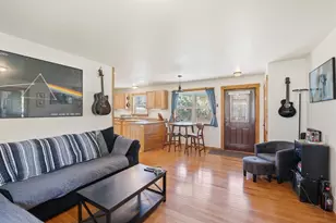 1019 S 6th St, De Pere, WI 54115 - Photo 5
