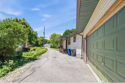 1019 S 6th Street, De Pere, WI 54115 - Photo 23