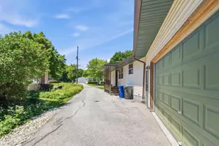 1019 S 6th St, De Pere, WI 54115 - Photo 23