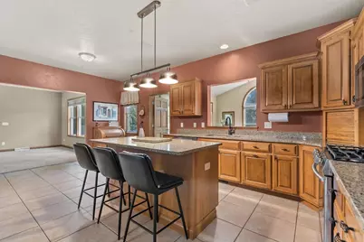477 Dalton Road, Neenah, WI 54956 - Photo 5