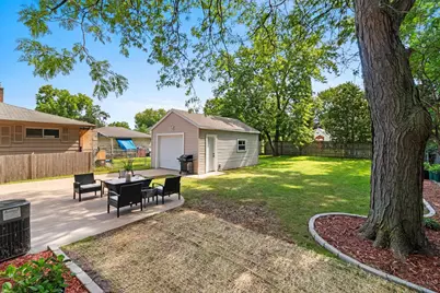 1550 Delaware Street, Oshkosh, WI 54902 - Photo 9