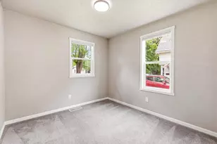 834 Oak St, De Pere, WI 54115 - Photo 13