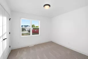 575 Emerald Isle Ct, Wrightstown, WI 54180 - Photo 25