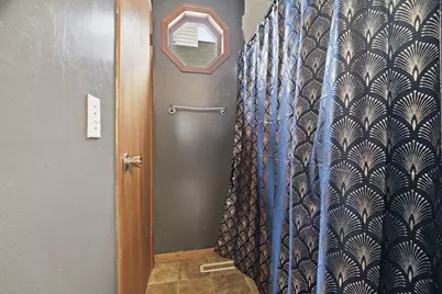 613 Shawano Avenue, Oshkosh, WI 54901 - Photo 11