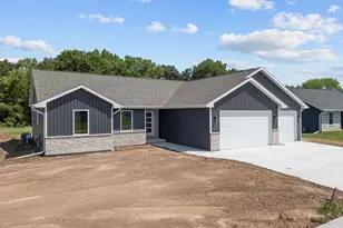 W5758 Cork Ln, Menasha, WI 54952 - Photo 37