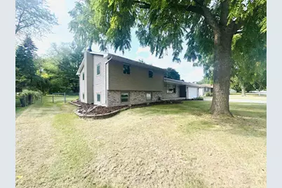 550 Harvest Road, Green Bay, WI 54302 - Photo 3