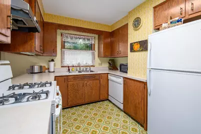 1040 Maricopa Drive, Oshkosh, WI 54904 - Photo 9