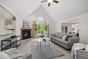 8045 Saquaro Ct, Neenah, WI 54956 - Photo 7