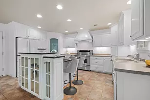 8045 Saquaro Ct, Neenah, WI 54956 - Photo 9