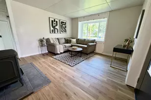 919 W 4th Ave, Oshkosh, WI 54902 - Photo 5
