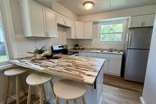 919 W 4th Ave, Oshkosh, WI 54902 - Photo 7