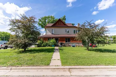 304 E 4th Street, Manawa, WI 54949 - Photo 1
