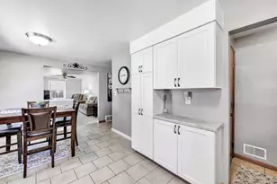 833 Spruce St, De Pere, WI 54115 - Photo 9