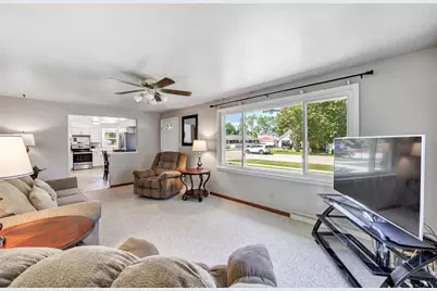 833 Spruce Street, De Pere, WI 54115 - Photo 5