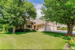 2355 Hickory Ct, Oshkosh, WI 54901 - Photo 1