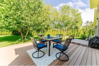 2355 Hickory Court, Oshkosh, WI 54901 - Photo 47