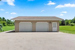3685 Elmtree Rd, Suamico, WI 54313 - Photo 17