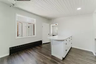 234 W 18th Ave, Oshkosh, WI 54902 - Photo 15