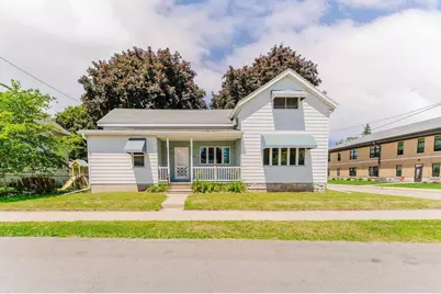 234 W 18th Avenue, Oshkosh, WI 54902 - Photo 1