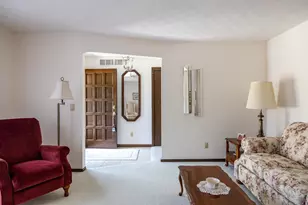 931 E Sunset Ave, Appleton, WI 54911 - Photo 5