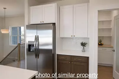 9832 S Bergamont Drive, Franklin, WI 53132 - Photo 7