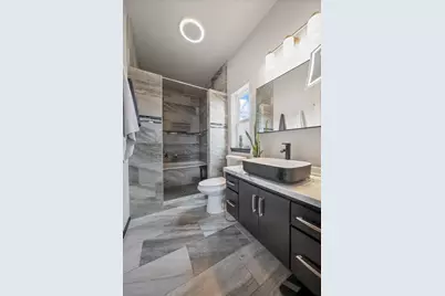 318 N Van Buren Street, Green Bay, WI 54301 - Photo 15