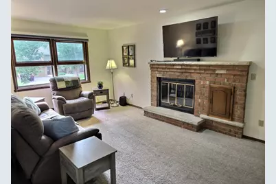 940 Babcock Street #95, Neenah, WI 54956 - Photo 3