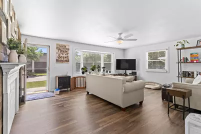 1118 E Park Hills Drive, Appleton, WI 54915 - Photo 3