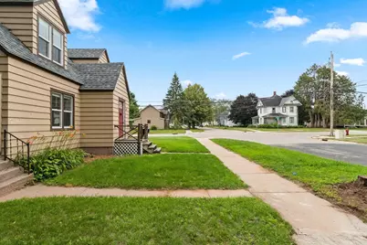 220 S Union Street, Shawano, WI 54166 - Photo 9