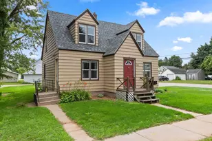 220 S Union St, Shawano, WI 54166 - Photo 3