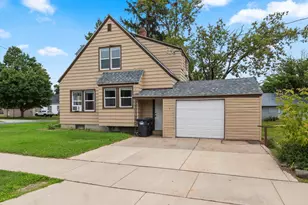 220 S Union St, Shawano, WI 54166 - Photo 5