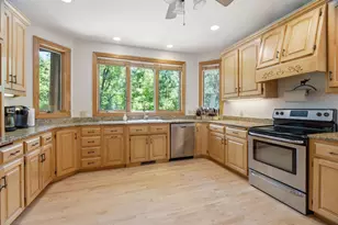 W5596 Hiwela Dr, Wild Rose, WI 54984 - Photo 17