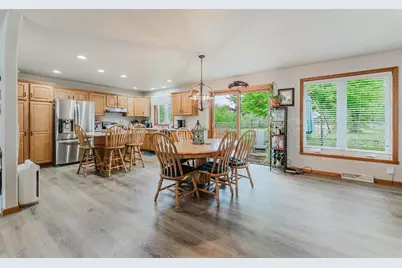 620 Courtland Avenue, Oshkosh, WI 54901 - Photo 11