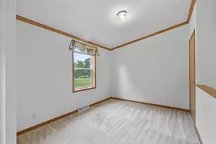 N5170 Redwood Ln, Shawano, WI 54166 - Photo 9
